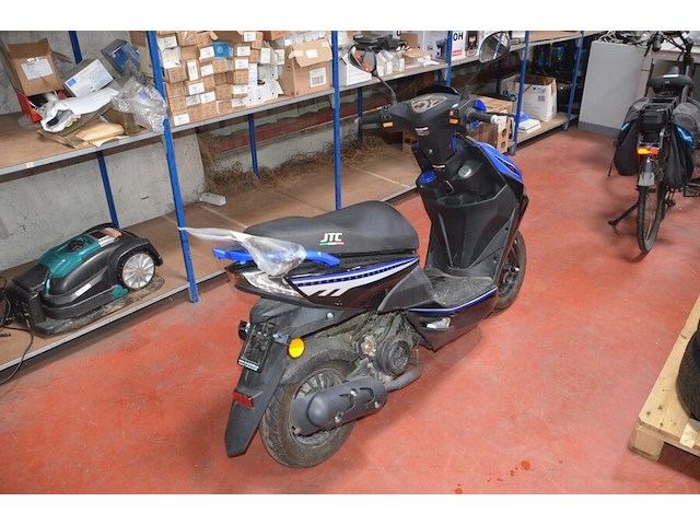 Bromfiets klasse a "jtc" new spider 25km , type jj50qt-3, variant 00, versie 03, ch.nr. llptcba02m1080076, bouwjaar 17-05-2022 met sleutel en boorddocumenten - afbeelding 8 van  20