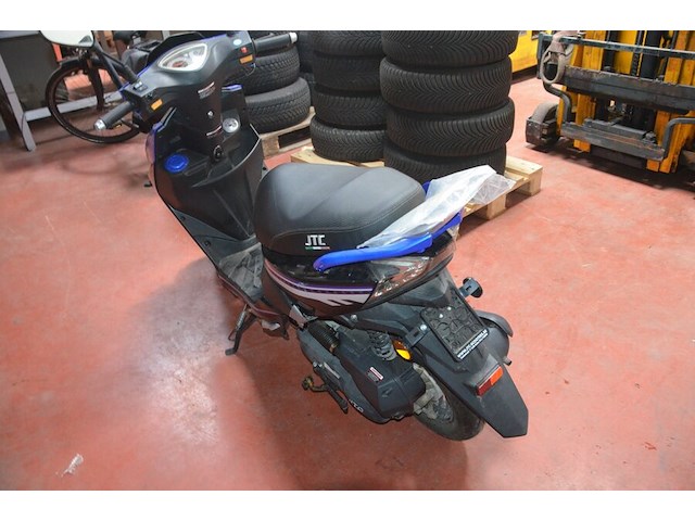 Bromfiets klasse a "jtc" new spider 25km , type jj50qt-3, variant 00, versie 03, ch.nr. llptcba02m1080076, bouwjaar 17-05-2022 met sleutel en boorddocumenten - afbeelding 9 van  20