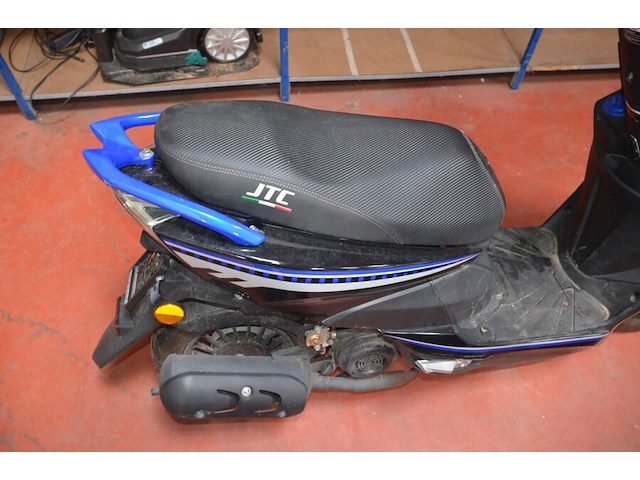 Bromfiets klasse a "jtc" new spider 25km , type jj50qt-3, variant 00, versie 03, ch.nr. llptcba02m1080076, bouwjaar 17-05-2022 met sleutel en boorddocumenten - afbeelding 10 van  20