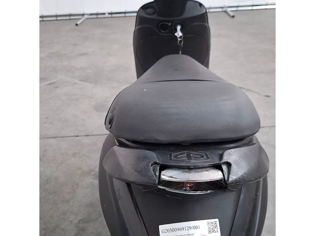 Bromfiets, piaggio, zip, 2009 - afbeelding 9 van  19