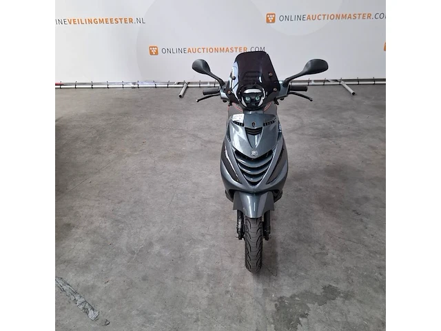 Bromfiets, piaggio, zip, 2019 - afbeelding 16 van  21