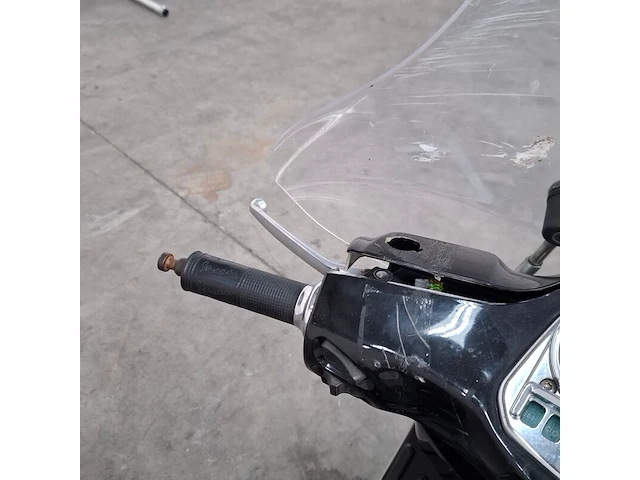 Bromfiets, vespa, lx 4t, 2011 - afbeelding 2 van  24
