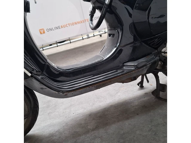 Bromfiets, vespa, lx 4t, 2011 - afbeelding 11 van  24