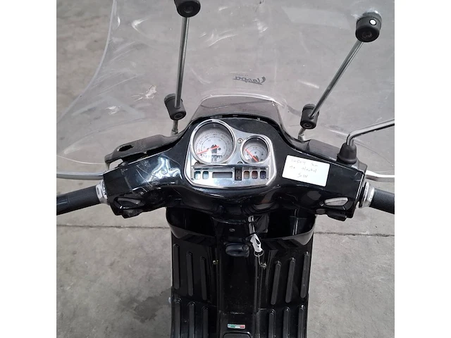 Bromfiets, vespa, lx 4t, 2011 - afbeelding 15 van  24