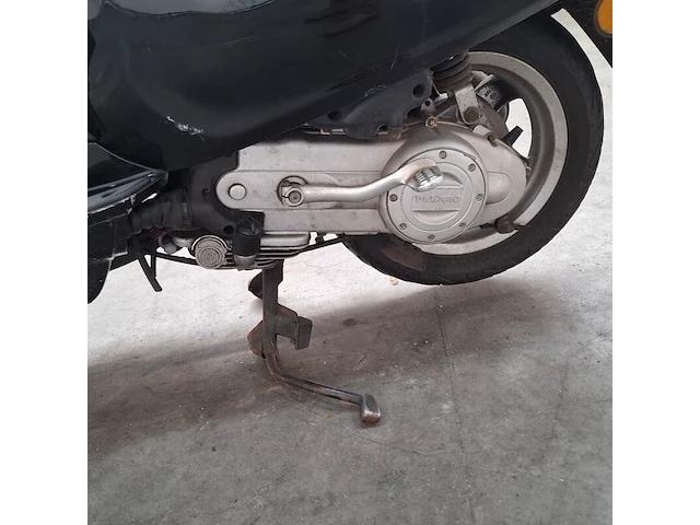 Bromfiets, vespa, primavera 4t, 2017 - afbeelding 8 van  25