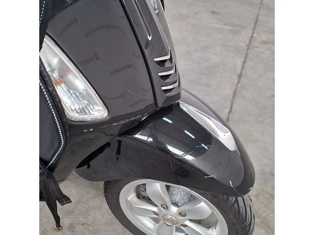 Bromfiets, vespa, primavera 4t, 2017 - afbeelding 13 van  25
