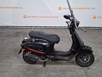 Bromfiets, vespa, snorscooter, 2022