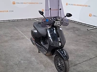 Bromfiets, vespa, snorscooter, 2022 - afbeelding 12 van  19