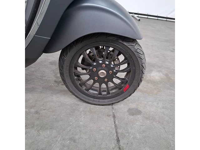 Bromfiets, vespa, sprint 50, 2018 - afbeelding 6 van  18