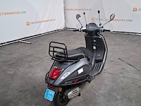 Bromfiets, vespa, sprint 50, 2018 - afbeelding 17 van  18