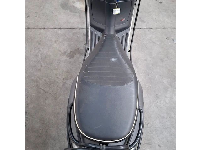 Bromfiets, vespa, sprint 50, 2018 - afbeelding 18 van  18