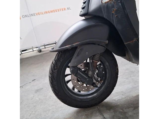 Bromfiets, vespa, sprint 50, 2019 - afbeelding 6 van  18