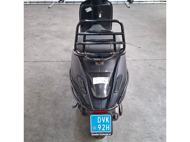 Bromfiets, vespa, sprint 50, 2019 - afbeelding 10 van  18
