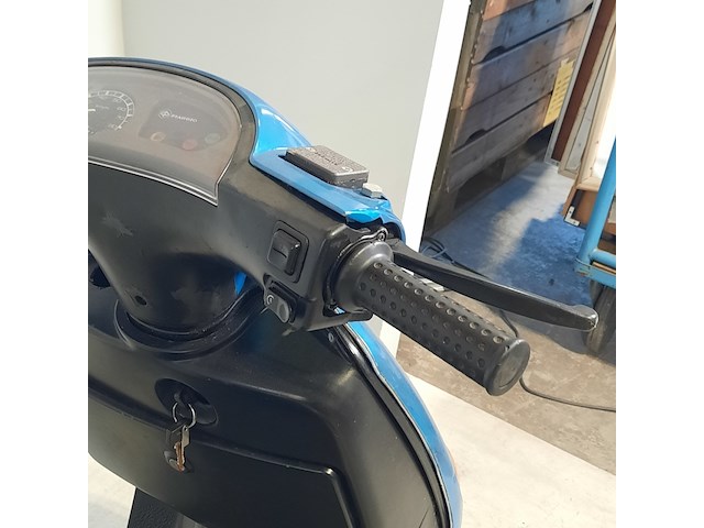 Bromfiets/snorfiets, piaggio, zip - afbeelding 2 van  17