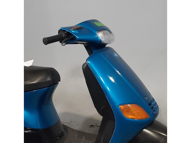Bromfiets/snorfiets, piaggio, zip - afbeelding 13 van  17