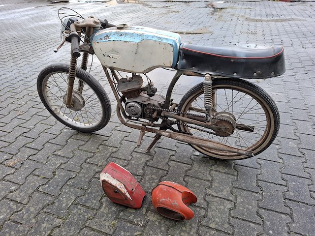 Brommer, merk en type onbekend - afbeelding 3 van  16