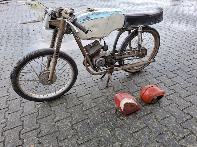 Brommer, merk en type onbekend - afbeelding 4 van  16