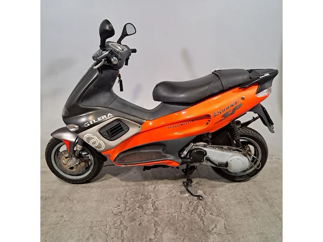 Bromscooter, gilera, runner, 2000 - afbeelding 11 van  23