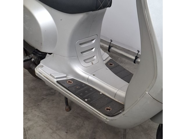 Bromscooter, gts, toscana, 2022 - afbeelding 7 van  38