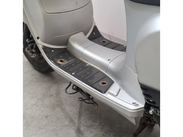 Bromscooter, gts, toscana, 2022 - afbeelding 18 van  38