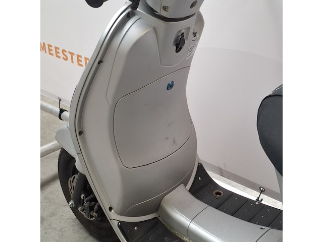 Bromscooter, gts, toscana, 2022 - afbeelding 19 van  38