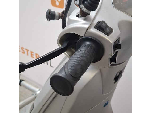 Bromscooter, gts, toscana, 2022 - afbeelding 21 van  38