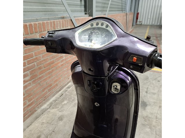 Bromscooter, la souris, sourini, 2019 - afbeelding 4 van  77