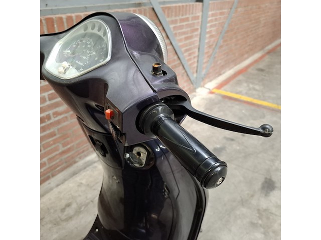 Bromscooter, la souris, sourini, 2019 - afbeelding 5 van  77