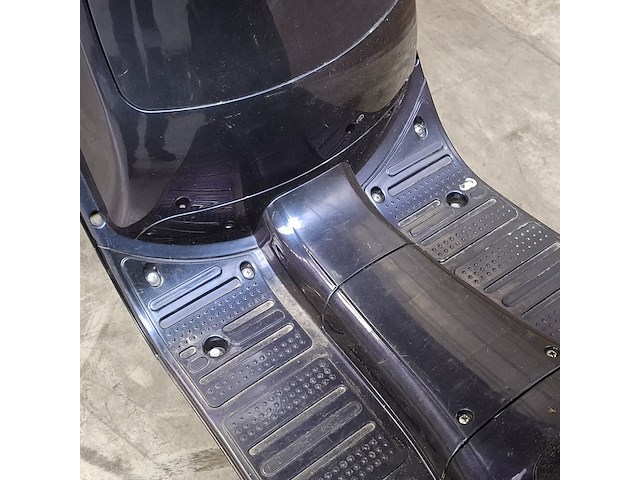 Bromscooter, la souris, sourini, 2019 - afbeelding 18 van  77