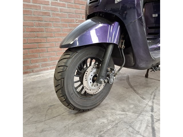 Bromscooter, la souris, sourini, 2019 - afbeelding 25 van  77