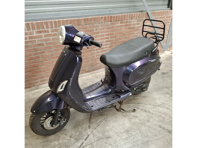 Bromscooter, la souris, sourini, 2019 - afbeelding 53 van  77