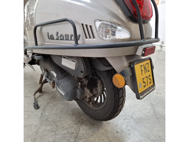 Bromscooter, la souris, sourini, 2023 - afbeelding 10 van  25