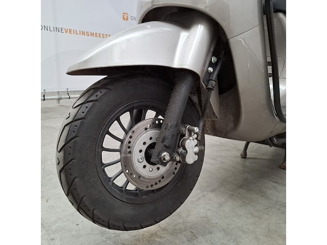 Bromscooter, la souris, sourini, 2023 - afbeelding 16 van  25