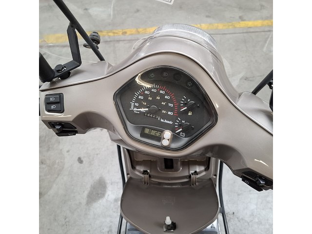 Bromscooter, la souris, sourini, 2023 - afbeelding 23 van  25