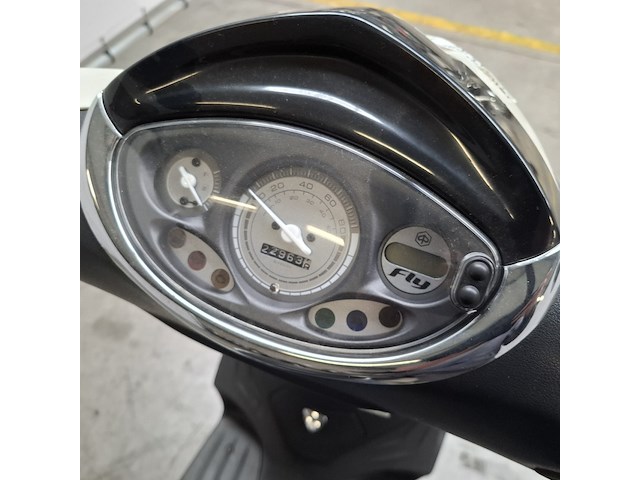 Bromscooter, piaggio, fly, 2018 - afbeelding 27 van  30