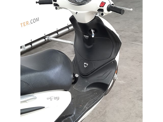 Bromscooter, piaggio, fly 4t, 2013 - afbeelding 2 van  32