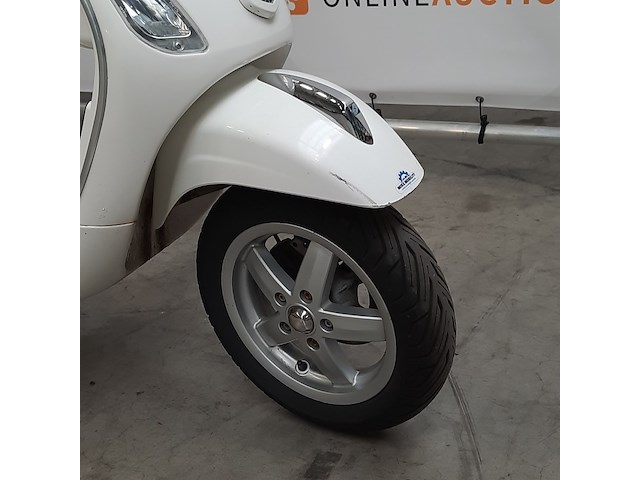 Bromscooter, piaggio, vespa, 2013 - afbeelding 18 van  19