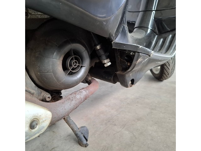 Bromscooter, piaggio, vespa primavera, 2015 - afbeelding 6 van  25