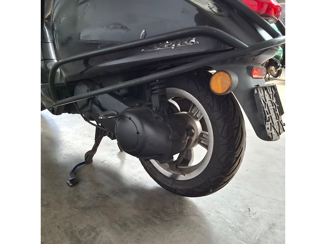 Bromscooter, piaggio, vespa primavera, 2015 - afbeelding 7 van  25