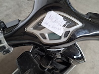 Bromscooter, piaggio, vespa primavera, 2015 - afbeelding 23 van  25