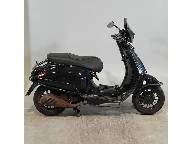 Bromscooter, piaggio, vespa sprint, 2016 - afbeelding 1 van  15
