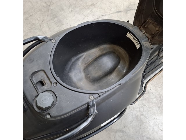 Bromscooter, piaggio, vespa sprint, 2019 - afbeelding 2 van  17