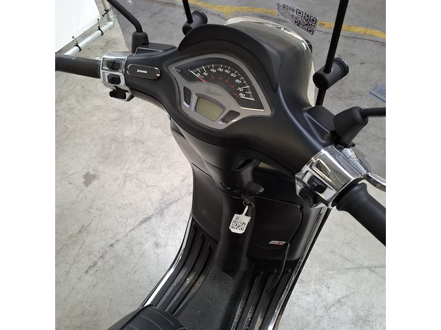 Bromscooter, piaggio, vespa sprint, 2019 - afbeelding 13 van  17