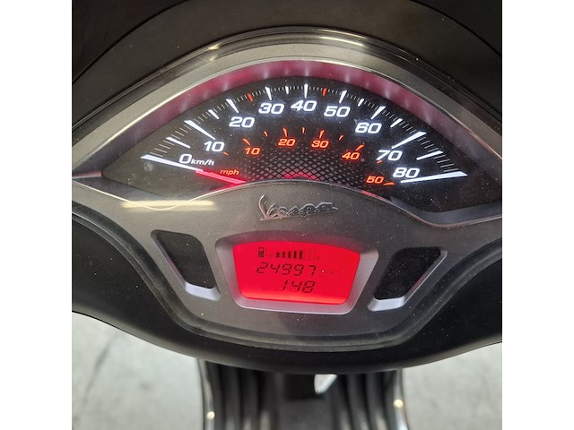 Bromscooter, piaggio, vespa sprint, 2019 - afbeelding 15 van  17