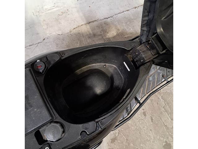 Bromscooter, piaggio, zip, 2015 - afbeelding 18 van  18