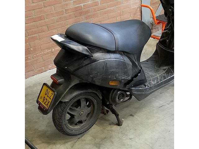 Bromscooter, piaggio, zip, 2017 - afbeelding 11 van  16