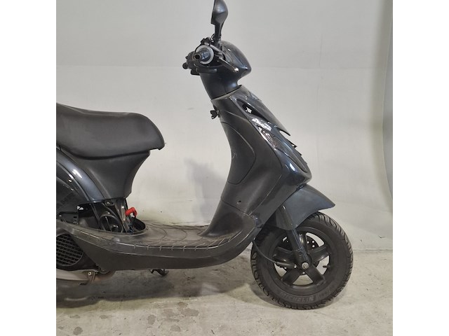 Bromscooter, piaggio, zip, 2018 - afbeelding 10 van  16