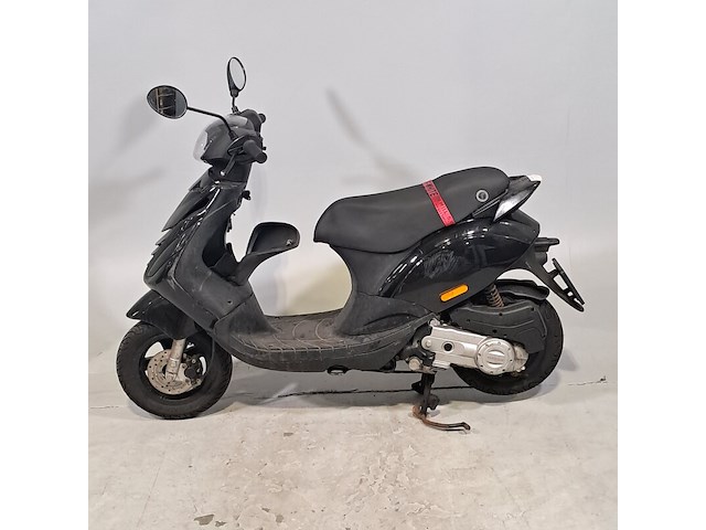 Bromscooter, piaggio, zip, 2019 - afbeelding 6 van  16