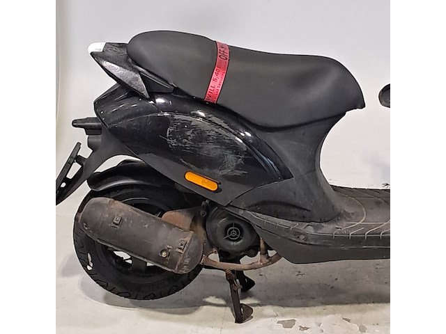 Bromscooter, piaggio, zip, 2019 - afbeelding 9 van  16
