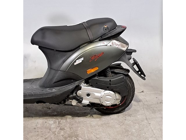 Bromscooter, piaggio, zip, 2022 - afbeelding 4 van  15